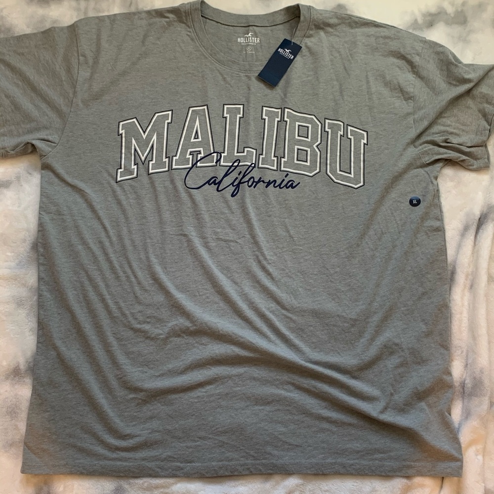 Women’s Hollister Oversized Tee!
